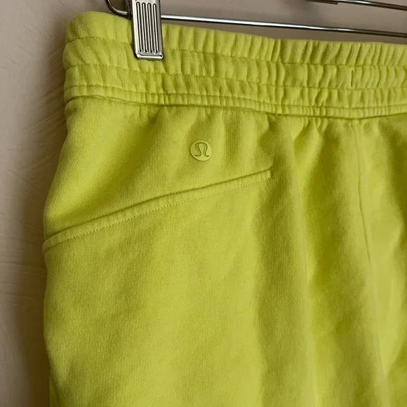 LULULEMON shorts size 6 - Picture 4 of 5